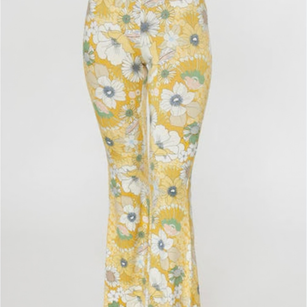 O'Neill Daisy Belle Floral pants in Mimosa